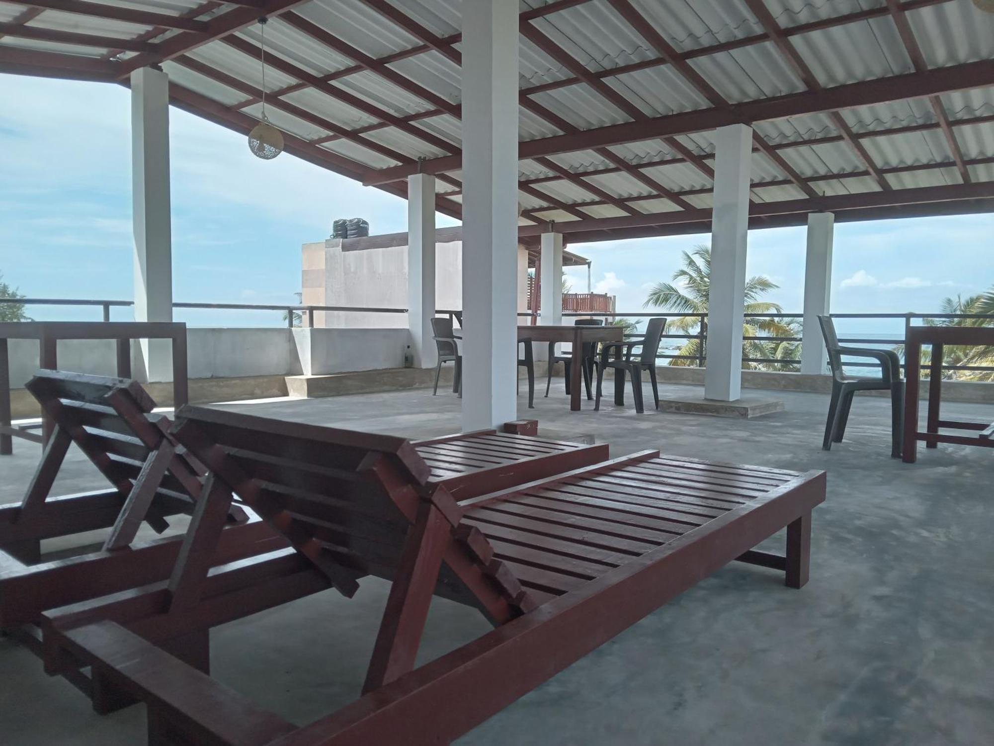 Sena Home Ambalangoda  Bagian luar foto